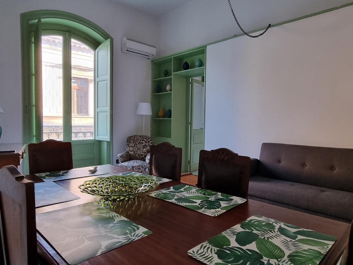 Piazza Politeama Apartment Палермо Екстериор снимка